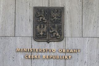 Obrana podala trestní oznámení v souvislosti s insolvencí 4 Army - Novinky